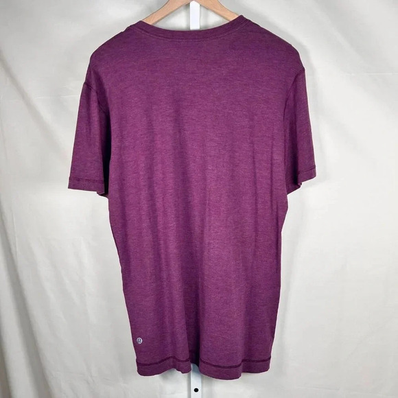 Lululemon 5 Year Basic V Neck Size Large Men’s Shirt Performance Casual Comfort - Picture 3 of 5